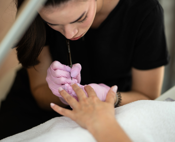 Manicure & Pedicure